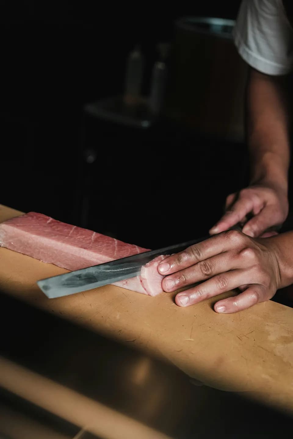 Préparation du poisson au couteau